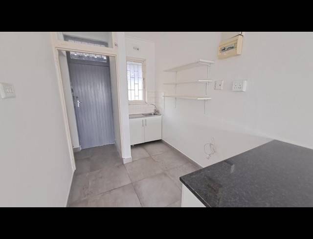 1 BEDROOM PROPERTY TO RENT IN SEA VIEW